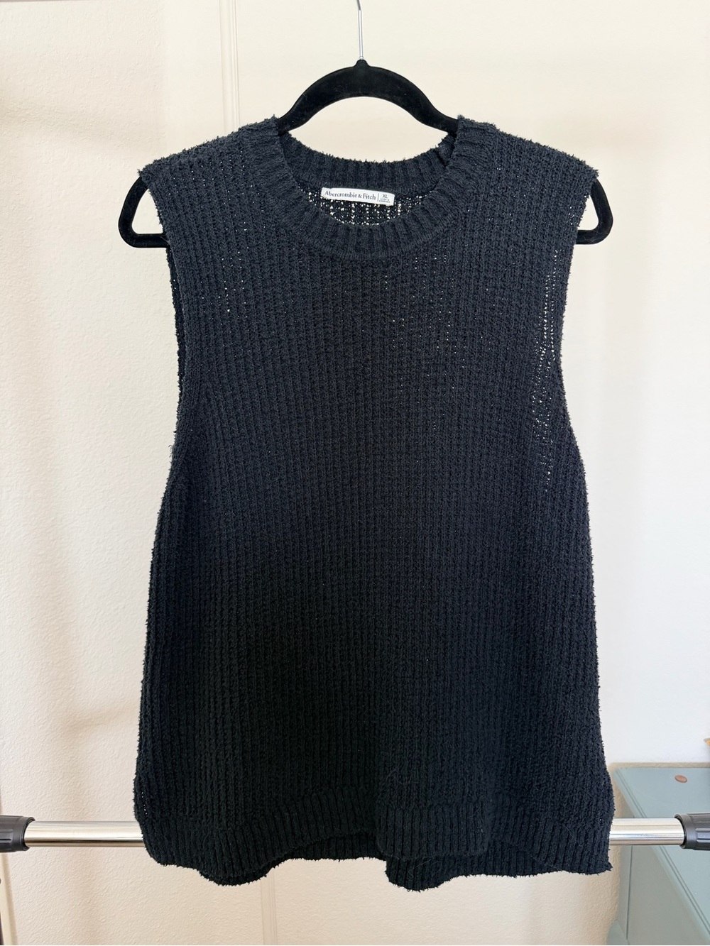 Abercrombie & Fitch Black Sleeveless Knit Shell